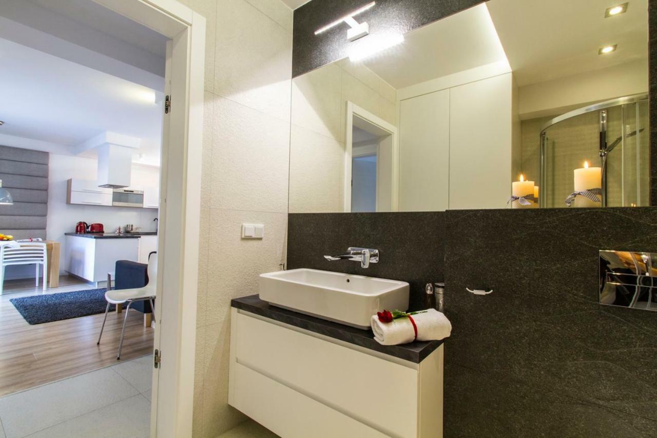 Apartament Pajo I -Rezydencja Tatry--Grota Solna--Taras--Garaz Podziemny ザコパネ エクステリア 写真