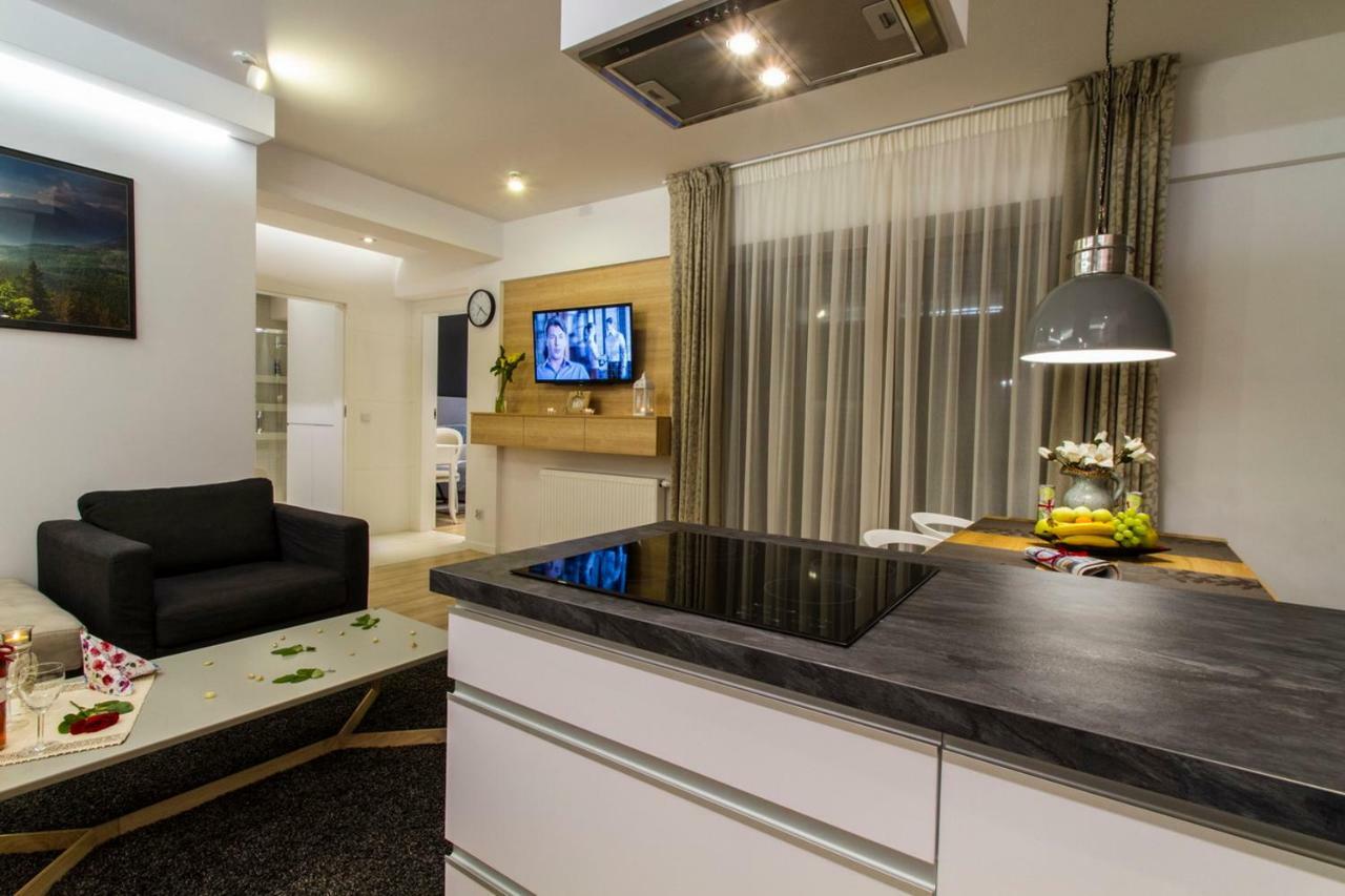 Apartament Pajo I -Rezydencja Tatry--Grota Solna--Taras--Garaz Podziemny ザコパネ エクステリア 写真